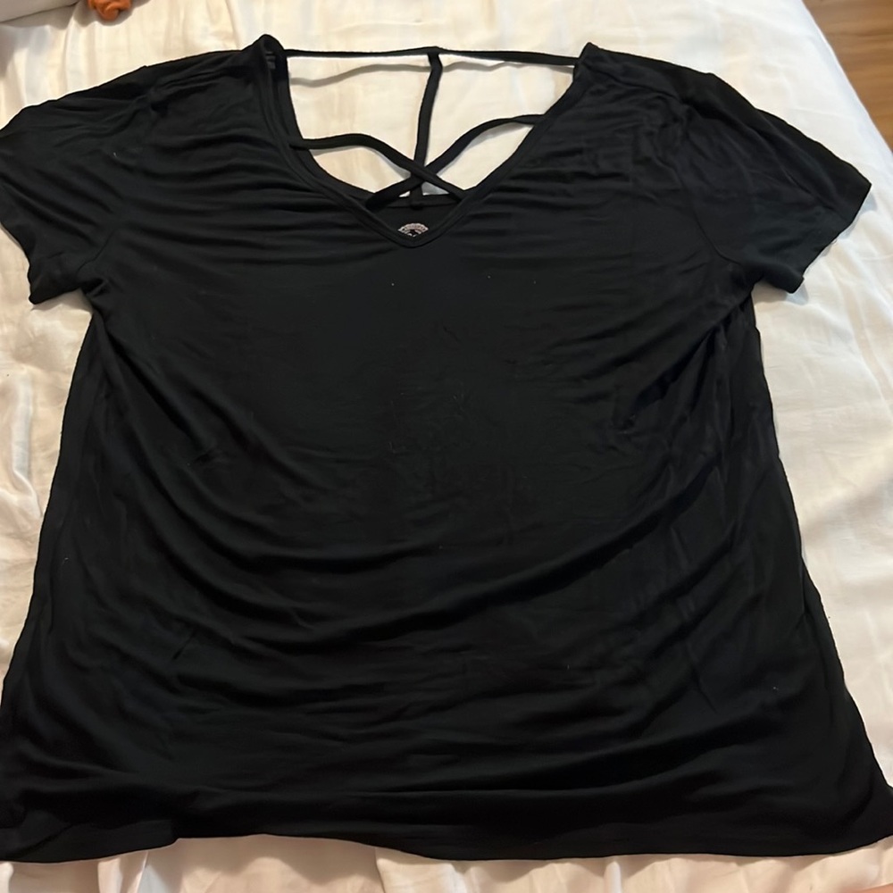 Black criss cross t-shirt